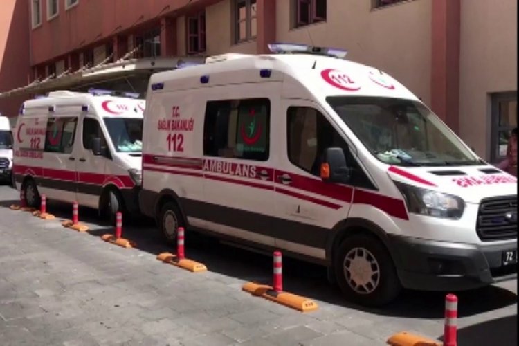 Balkondan d&uuml;şen yaşlı kadın hayatını kaybetti