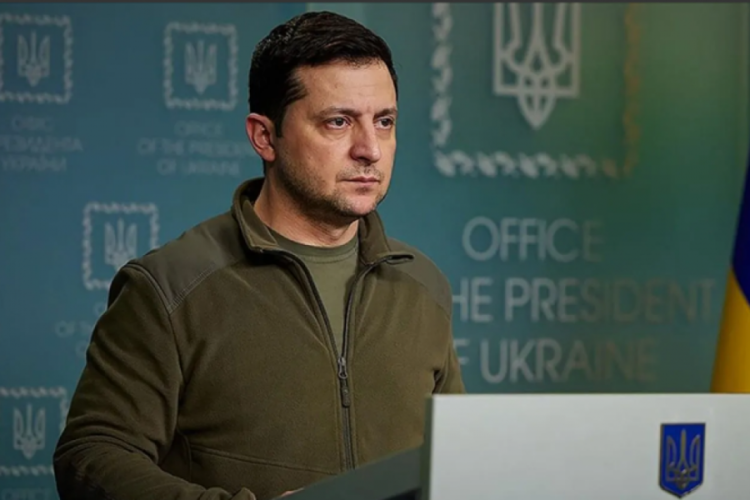 Zelenski duyurdu: NASAMS f&uuml;ze sistemleri, Ukrayna'ya ulaştı