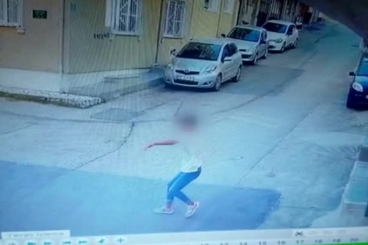 Bursa'da bı&ccedil;aklı kavga g&uuml;venlik kamerasına yansıdı
