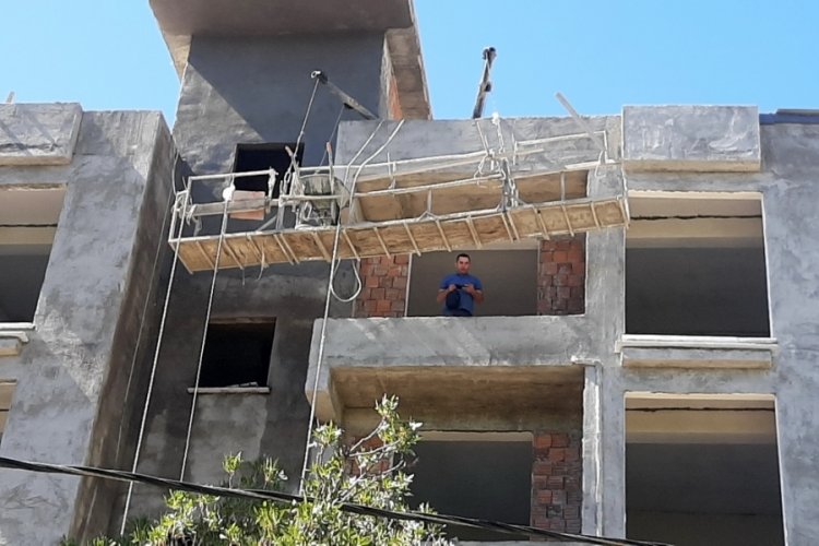 Adıyaman'da İnşaat iş&ccedil;isi iskeleden d&uuml;şerek hayatını kaybetti