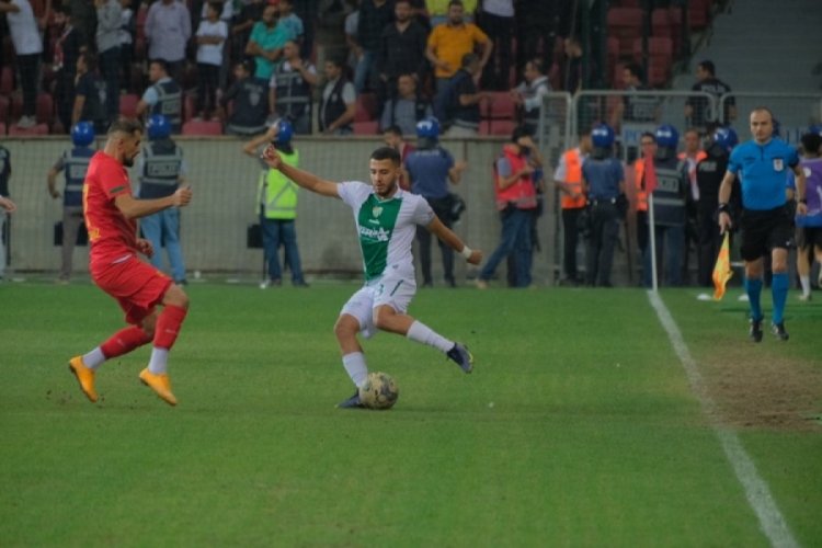 Olaylı ma&ccedil;a bir tepki de Bursa Fan Club'tan