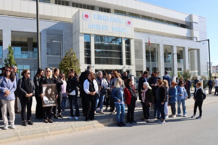 Kırklareli'nde takip ettiği kadını bı&ccedil;aklayarak &ouml;ld&uuml;ren sanığın yargılanması s&uuml;r&uuml;yor