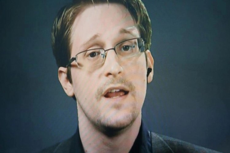 Rusya, Edward Snowden'a vatandaşlık verdiğini a&ccedil;ıkladı