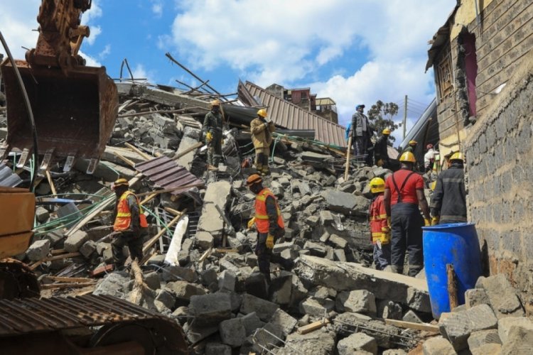 Kenya'da 6 katlı bina &ccedil;&ouml;kt&uuml;: 6 kişi hayatını kaybetti