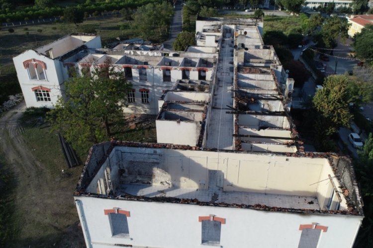 Yanan Balıklı Rum Hastanesi'nde tadilat hazırlıkları başladı