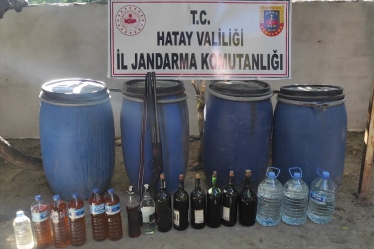 Hatay'da 4 bin litre sahte i&ccedil;ki ele ge&ccedil;irildi