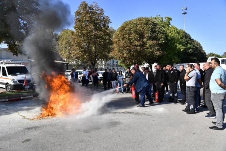 Bursa Osmangazi Belediye personeline yangın tatbikatı