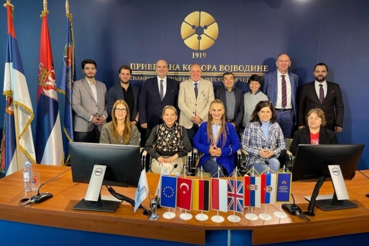 Bursa'da ihracata gen&ccedil; ticaret el&ccedil;ileri g&uuml;&ccedil; katacak