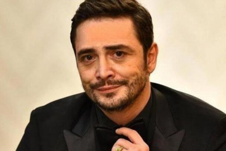 Ahmet Kural'dan aşk pozu