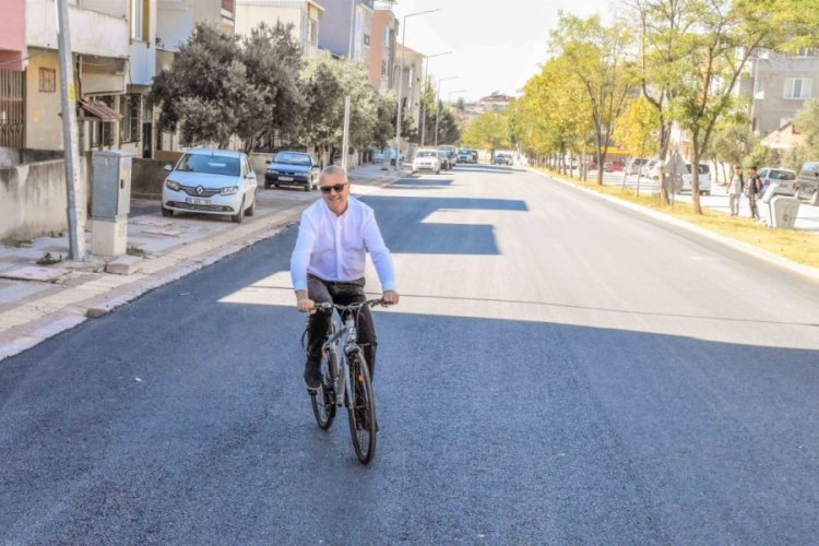 Bursa Karacabey'de asfaltlama işlemleri s&uuml;r&uuml;yor