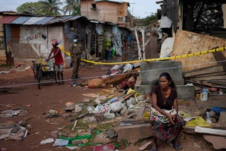 Sri Lanka'nın başkenti Colombo'da yangın: 80 ev k&uuml;l oldu