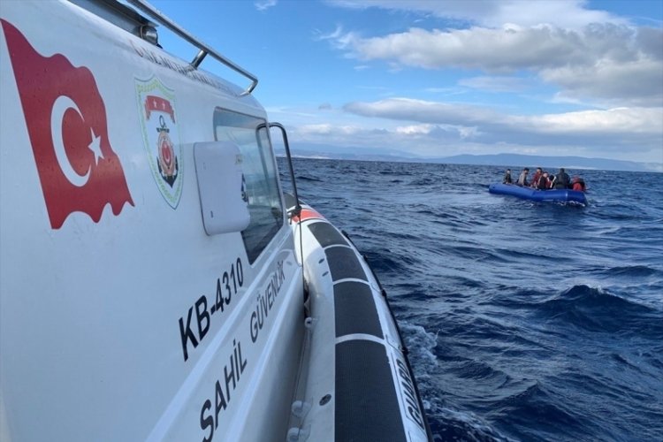İzmir'de 31 d&uuml;zensiz g&ouml;&ccedil;men kurtarıldı