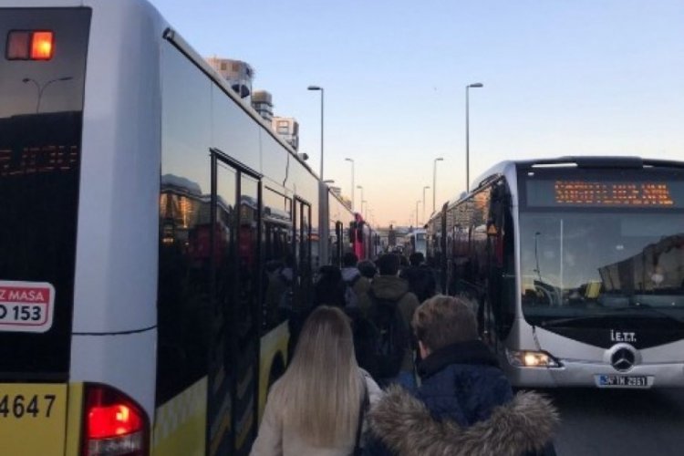 İBB y&ouml;netimi, İETT bakım onarım ihalesini CHP'li vekilin şirketine verdi