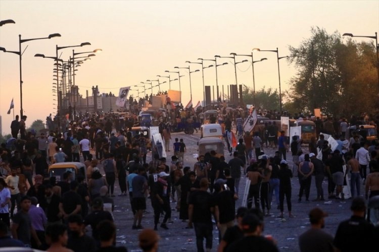Bağdat Yeşil B&ouml;lge'de protestolar: 133 yaralı