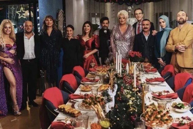 İrem Sak, baş&ouml;rt&uuml;s&uuml; taktı