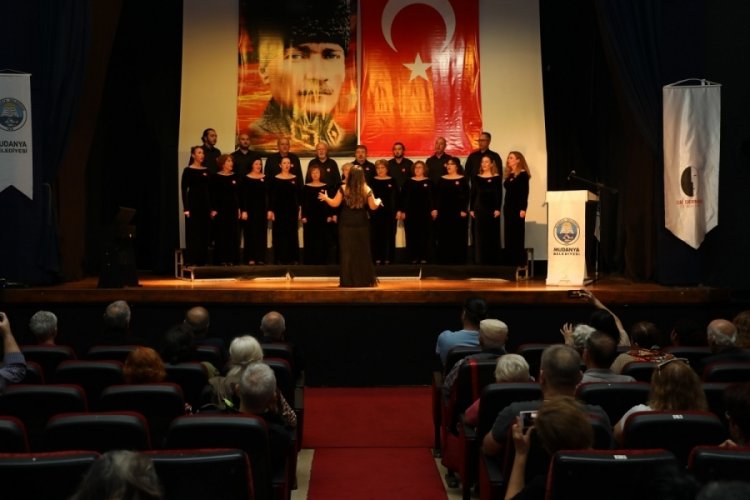 Bursa'nın Mudanya il&ccedil;esinde Dil Bayramı kutlandı