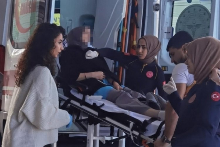 Bursa'da evinde ila&ccedil; i&ccedil;en kadın hastanede fenalaştı
