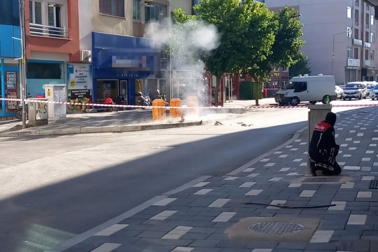 Bolu'da, &ccedil;&ouml;p&uuml;n kenarına bırakılan ş&uuml;pheli &ccedil;anta patlatıldı