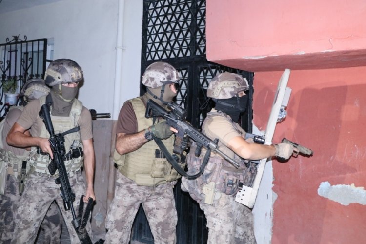 Mersin'de PKK'ya gece operasyonu: 9 g&ouml;zaltı