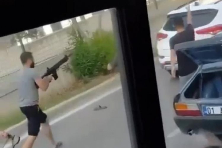 Adana'da  "&Ccedil;&ouml;p atmayın" uyarısı hayatına m&acirc;l oluyordu