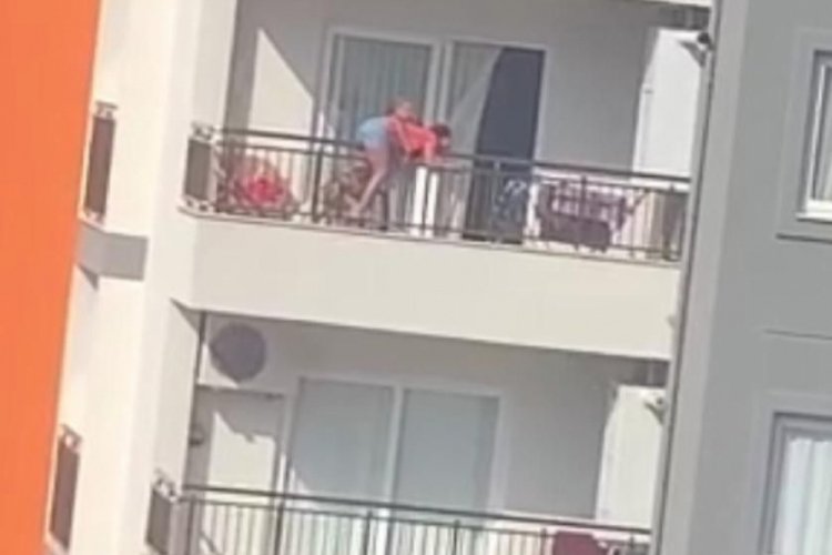 Anne intihara kalkıştı, &ccedil;ocukları g&ouml;zyaşları i&ccedil;inde engel olmaya &ccedil;alıştı