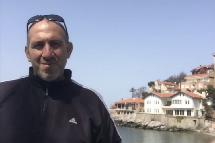 Zonguldak'ta plaj g&ouml;revlisi demir kapının altında kaldı