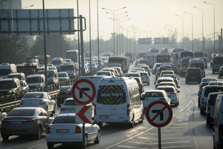 Bursa trafiğine koşu ayarı