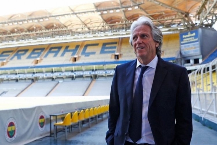 Jorge Jesus'tan &ouml;ğrencilerine &ouml;zg&uuml;ven: Beşiktaş'ı yeneceğiz