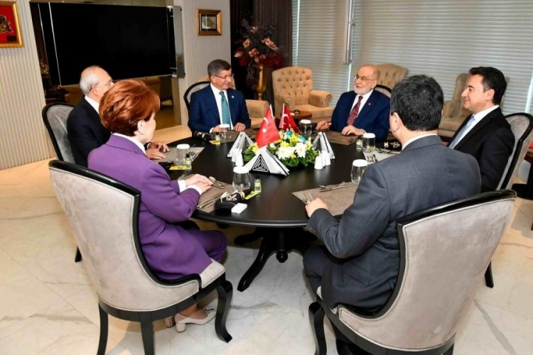 CHP Genel Merkezi'nde kritik toplantı