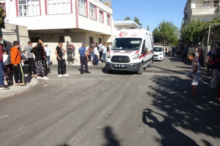 Elektrik telini &ccedil;ıplak elle tuttular, &ouml;l&uuml;mden d&ouml;nd&uuml;ler