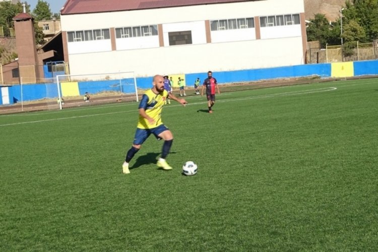 &Ouml;zg&uuml;zelderespor BAL ligine galibiyetle başladı