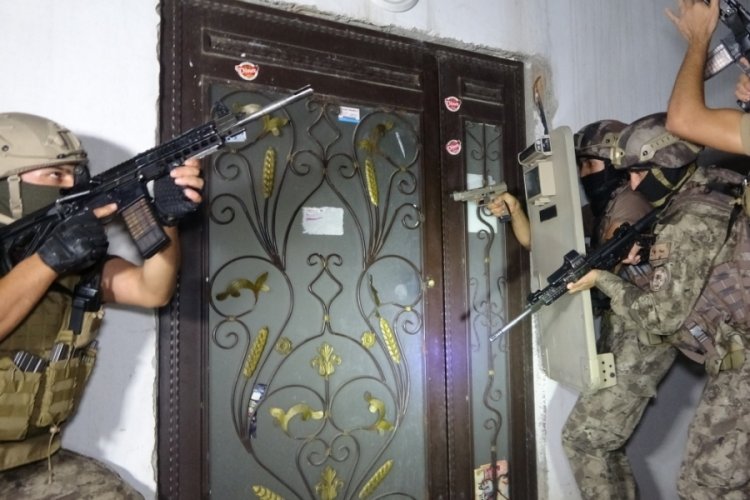 Adıyaman'da Banka g&uuml;venlik g&ouml;revlisine saldıran 3 şahıs tutuklandı