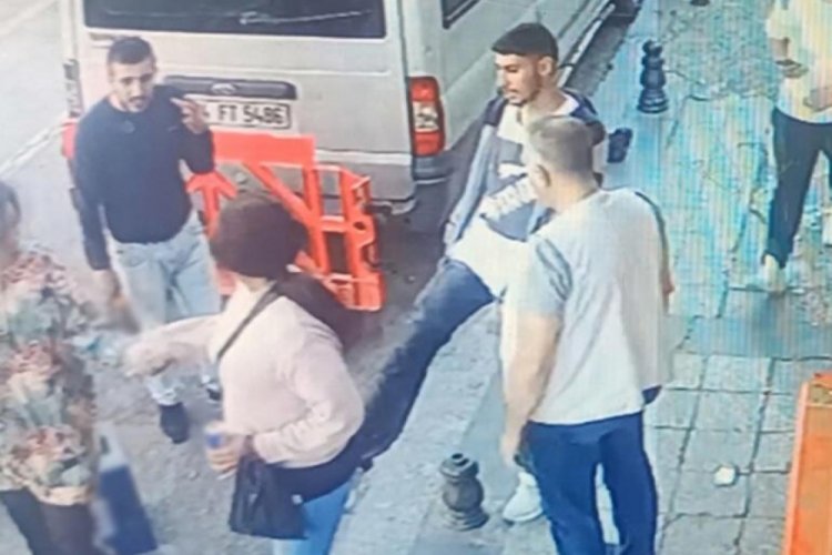 Taciz ettikleri kadınlar markete sığındı, silahlı &ccedil;atışma &ccedil;ıktı