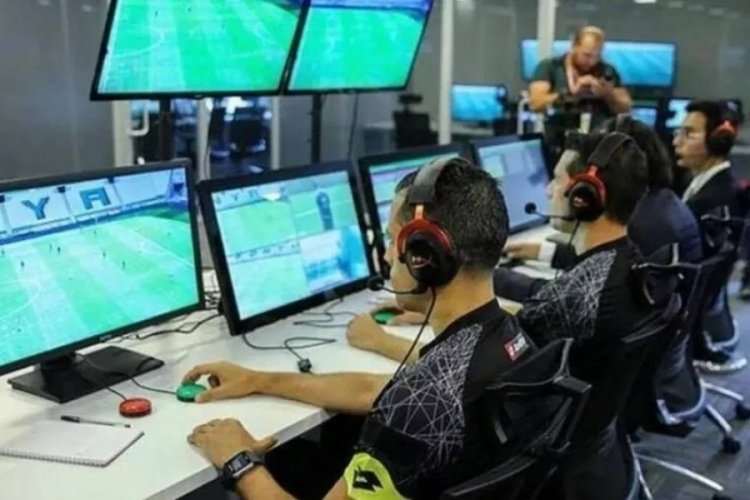 VAR hakemleri ne kadar kazanıyor? VAR hakemlerinin maaşı ne?