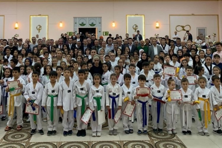 Bursa'da 116 k&uuml;&ccedil;&uuml;k sporcu kuşak sınavından başarıyla ge&ccedil;ti