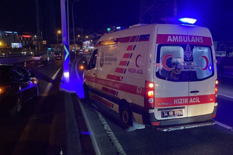 İstanbul E-5 kara yolunda zincirleme trafik kazası: Yaralılar var