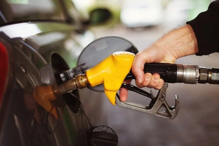 Benzin ve motorine tekrar zam geliyor