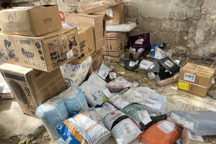 Mardin'de kargo şirketlerinin skandal g&ouml;r&uuml;nt&uuml;leri ortaya &ccedil;ıktı
