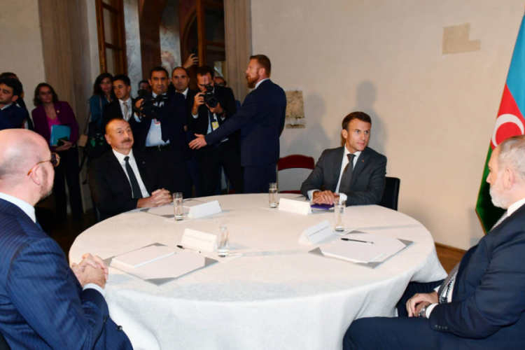 Aliyev'den d&ouml;rtl&uuml; zirveye ilişkin a&ccedil;ıklama