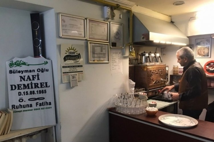 Eskişehir'de r&uuml;yasından etkilenen adam mezar taşını yaptırdı