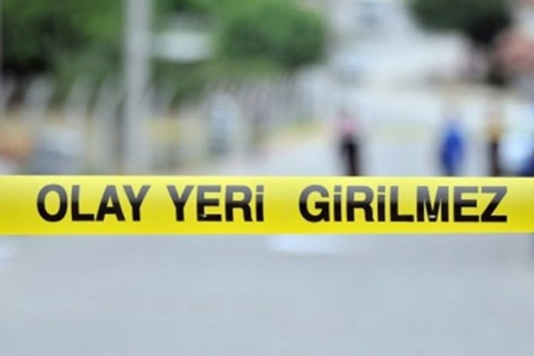 2 aylık bebek bı&ccedil;akla &ouml;ld&uuml;r&uuml;lm&uuml;ş halde bulundu