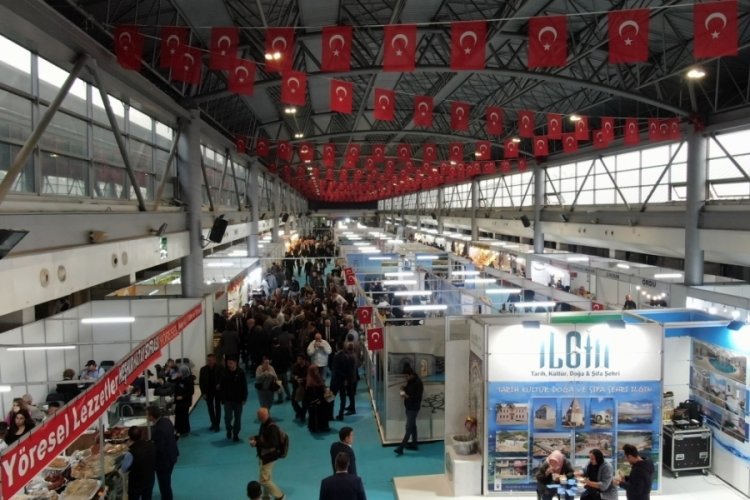Anadolu k&uuml;lt&uuml;rleri Bursa'da buluştu