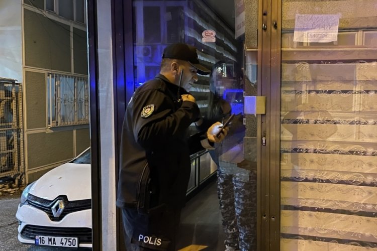 Bursa'da işyeri sahibi kadının &uuml;zerine kapıyı kilitleyip &ccedil;orba i&ccedil;meye gitti