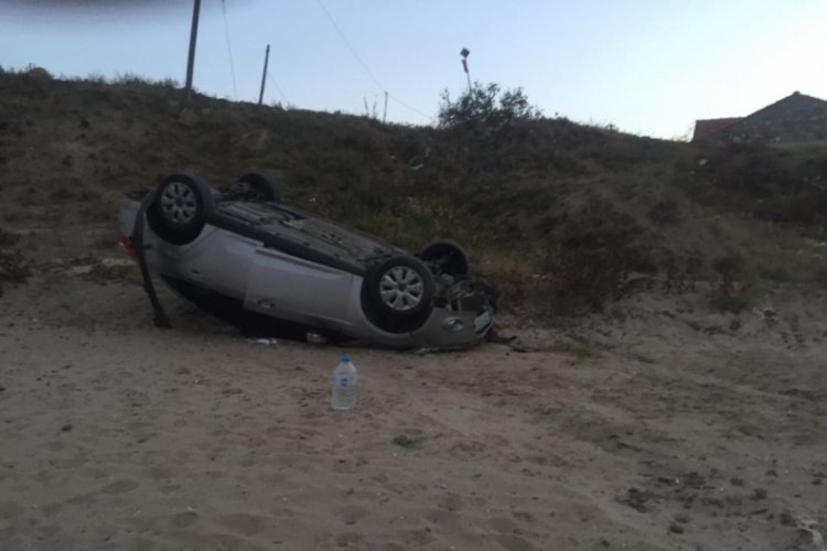 Edirne'de otomobil devrildi, 2 kişi yaralandı