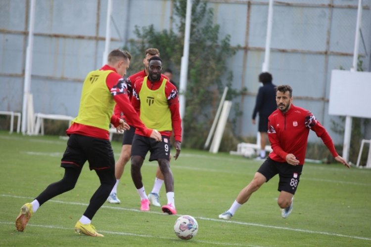 Sivasspor, Başakşehir ma&ccedil;ının hazırlıklarına devam etti