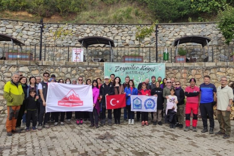 Bursa Zeyniler k&ouml;y&uuml;nde aileler doğa y&uuml;r&uuml;y&uuml;ş&uuml;nde buluştu