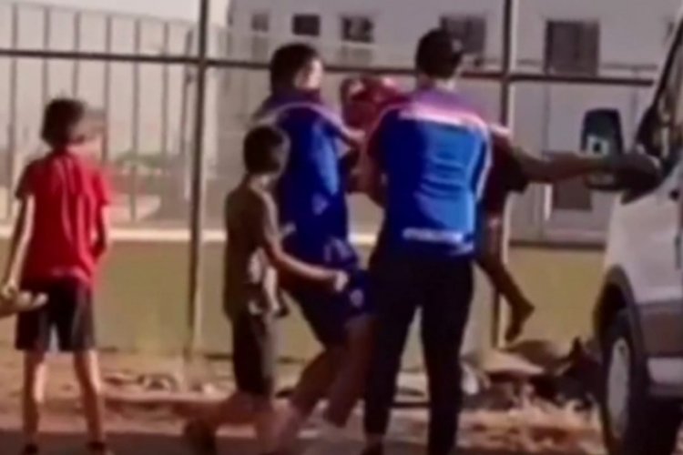 Mardin'de muştalı &ouml;ğrenciye m&uuml;dahale eden antren&ouml;re g&ouml;zaltı