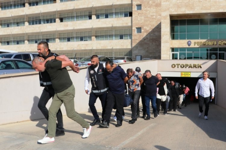 Antalya merkezli su&ccedil; &ouml;rg&uuml;t&uuml; operasyonu: 44 ş&uuml;pheliden 16'sı tutuklandı