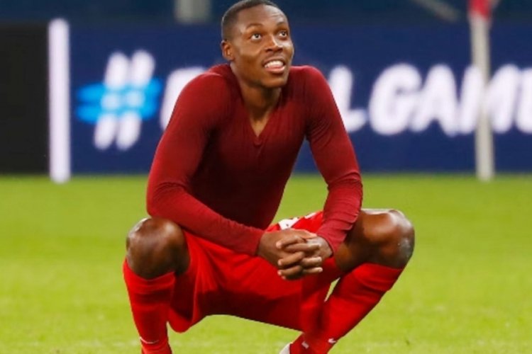 Enock Mwepu futbolu bıraktı