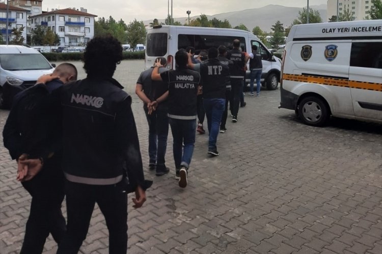 Malatya'da uyuşturucu operasyonu: 7 ş&uuml;pheliden 5'i tutuklandı